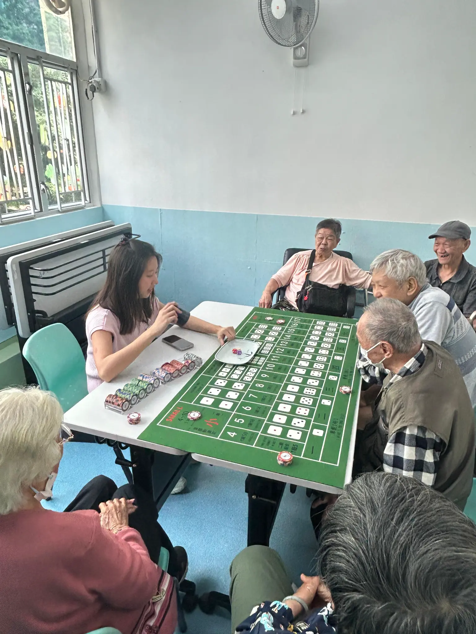 院舍長者參與樂齡桌遊俱樂部活動